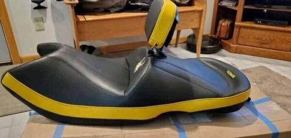 Can-Am Spyder Ultimate Seat - Image 3