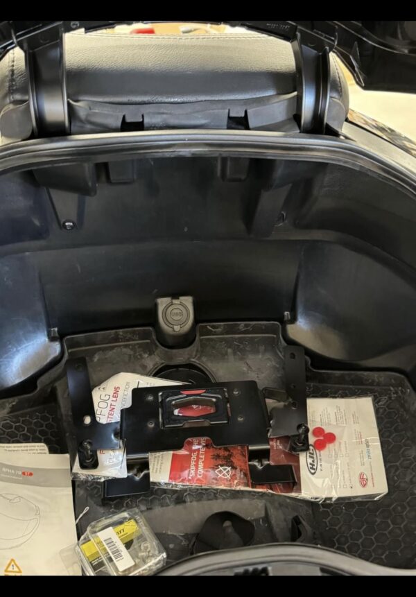 CanAm Spyder Top case - Image 4
